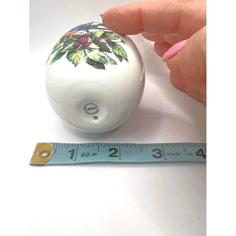Avon Porcelain Egg – “Summer’s Song” – Vintage Collectible